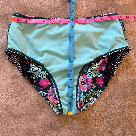 Time and Tru green black pink bikini bottoms lattice Size M - Picture 4 of 6